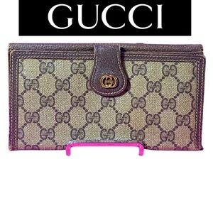 GUCCI “GG” Monogram Wallet, Vintage. GUC
